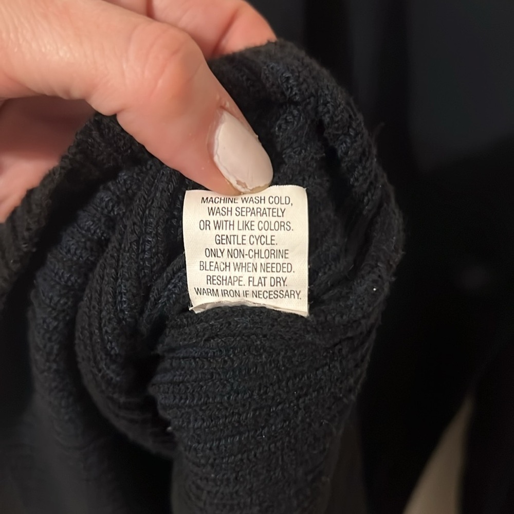 Sweater - Picture 5 of 5